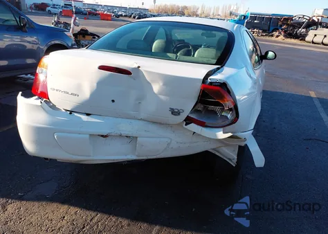 2002 Chrysler 300M z USA, uszkodzony, nr VIN 2C3HE66G12H222996